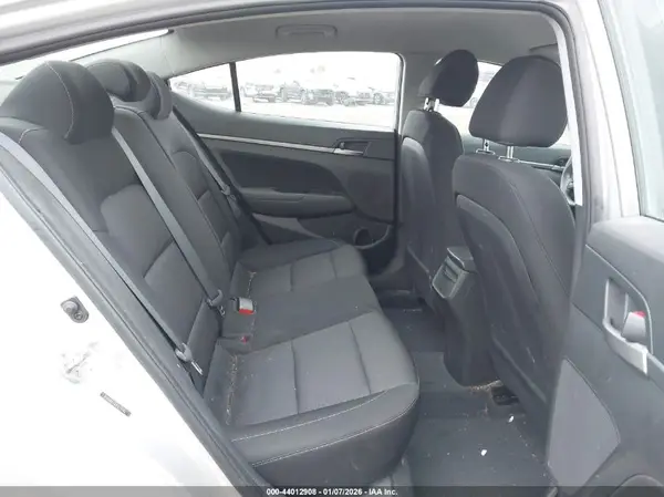 5NPD84LF6JH275782 2018 HYUNDAI ELANTRA - Image 8