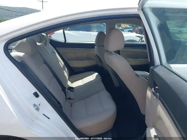 5NPD84LF6JH282697 2018 HYUNDAI ELANTRA - Image 8