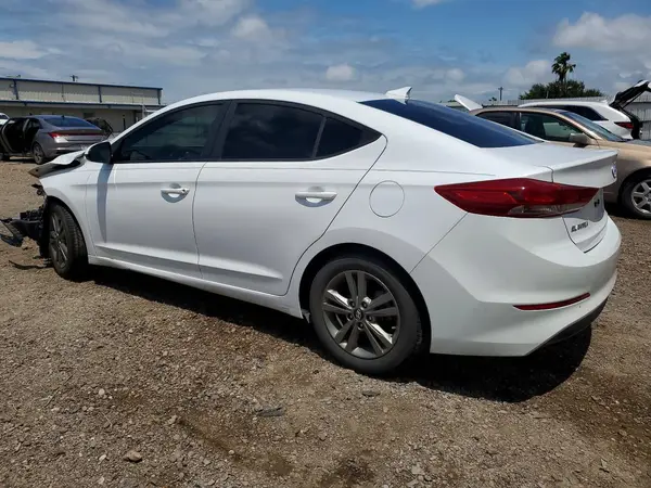 5NPD84LF6JH282912 2018 HYUNDAI ELANTRA - Image 2