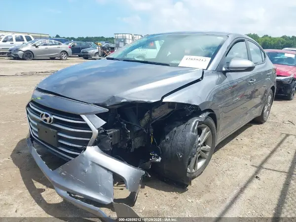 5NPD84LF6JH285213 2018 HYUNDAI ELANTRA - Image 2