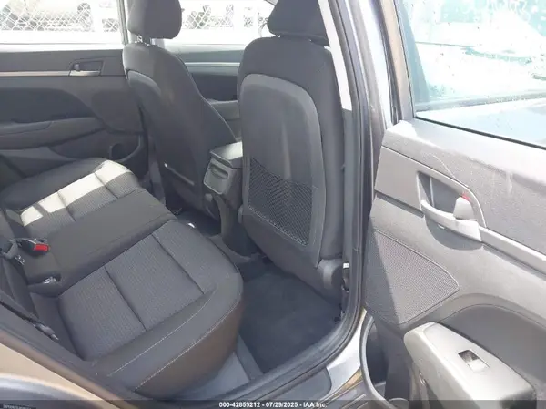 5NPD84LF6JH285213 2018 HYUNDAI ELANTRA - Image 8