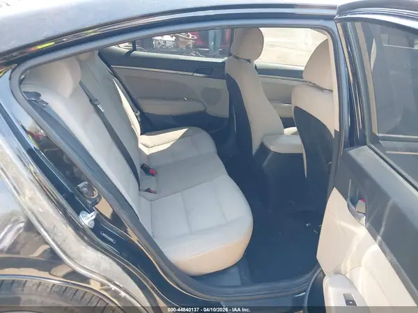 5NPD84LF6JH288354 2018 HYUNDAI ELANTRA - Image 8