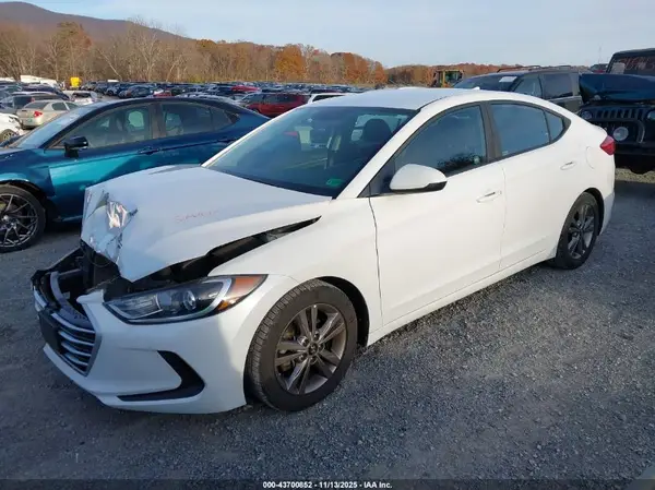 5NPD84LF6JH290816 2018 HYUNDAI ELANTRA - Image 2