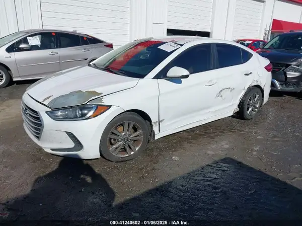 5NPD84LF6JH294137 2018 HYUNDAI ELANTRA - Image 2
