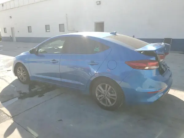5NPD84LF6JH295692 2018 HYUNDAI ELANTRA - Image 2