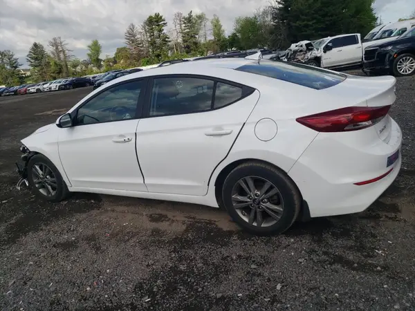 5NPD84LF6JH297409 2018 HYUNDAI ELANTRA - Image 2