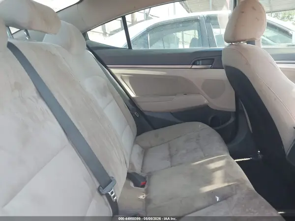 5NPD84LF6JH298799 2018 HYUNDAI ELANTRA - Image 8
