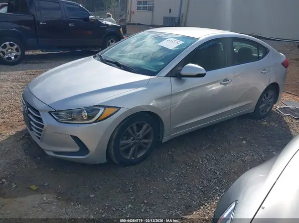 5NPD84LF6JH300258 2018 HYUNDAI ELANTRA - Image 2