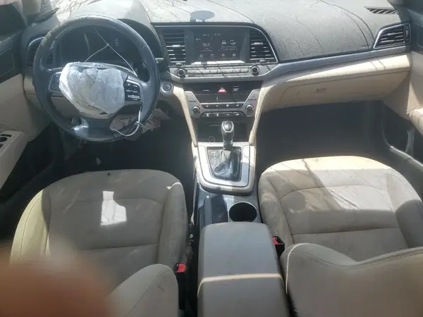 5NPD84LF6JH300745 2018 HYUNDAI ELANTRA - Image 8