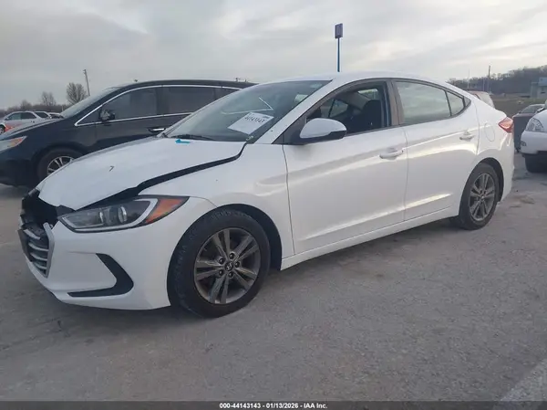 5NPD84LF6JH301426 2018 HYUNDAI ELANTRA - Image 2