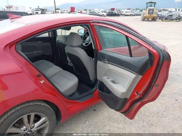 5NPD84LF6JH301524 2018 HYUNDAI ELANTRA - Image 8