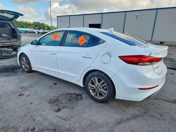 5NPD84LF6JH301958 2018 HYUNDAI ELANTRA - Image 2