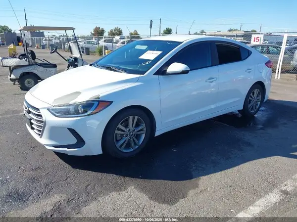 5NPD84LF6JH304360 2018 HYUNDAI ELANTRA - Image 2