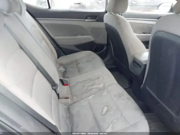 5NPD84LF6JH305976 2018 HYUNDAI ELANTRA - Image 8