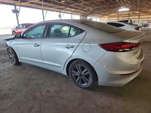 5NPD84LF6JH309638 2018 HYUNDAI ELANTRA - Image 2