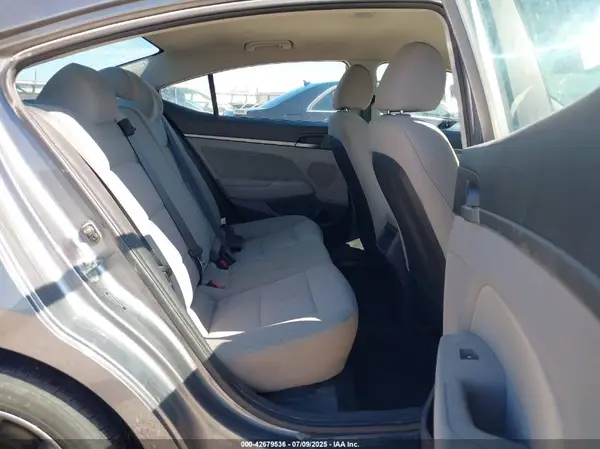 5NPD84LF6JH310496 2018 HYUNDAI ELANTRA - Image 8