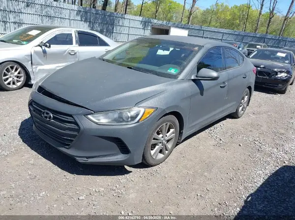5NPD84LF6JH310627 2018 HYUNDAI ELANTRA - Image 2