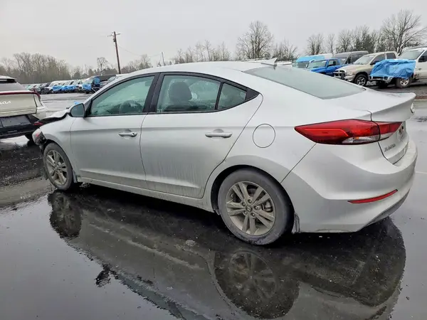 5NPD84LF6JH313799 2018 HYUNDAI ELANTRA - Image 2