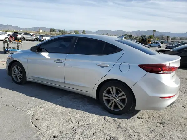 5NPD84LF6JH315519 2018 HYUNDAI ELANTRA - Image 2