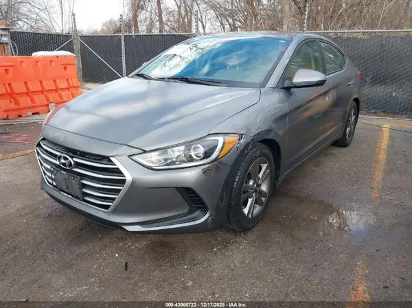 5NPD84LF6JH318887 2018 HYUNDAI ELANTRA - Image 2