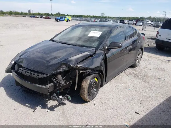 5NPD84LF6JH319733 2018 HYUNDAI ELANTRA - Image 2