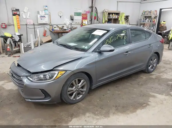 5NPD84LF6JH322082 2018 HYUNDAI ELANTRA - Image 2