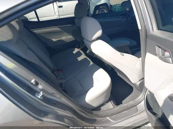 5NPD84LF6JH325922 2018 HYUNDAI ELANTRA - Image 8