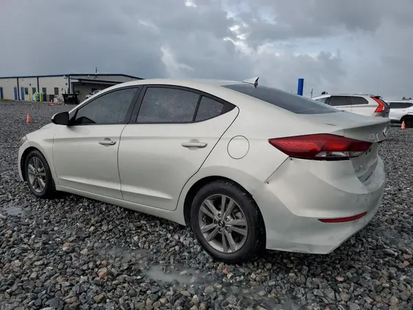 5NPD84LF6JH328643 2018 HYUNDAI ELANTRA - Image 2