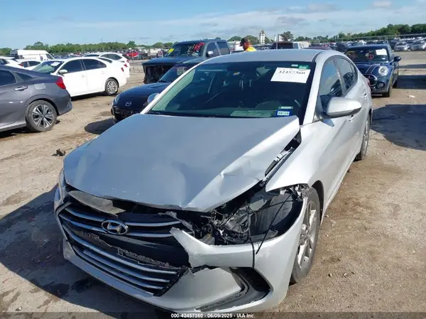 5NPD84LF6JH328772 2018 HYUNDAI ELANTRA - Image 2