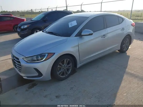 5NPD84LF6JH331171 2018 HYUNDAI ELANTRA - Image 2