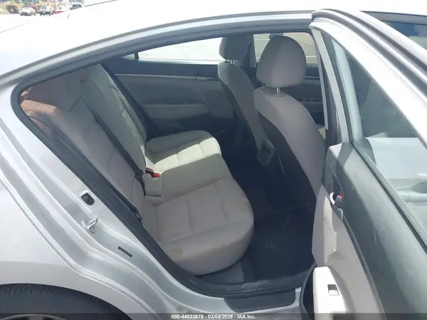 5NPD84LF6JH335382 2018 HYUNDAI ELANTRA - Image 8