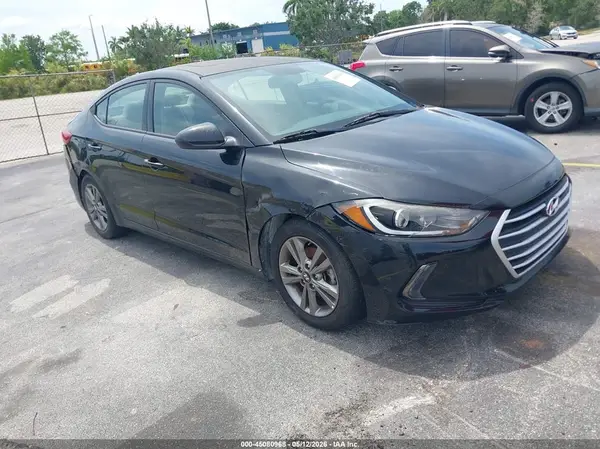 5NPD84LF6JH338458 2018 HYUNDAI ELANTRA - Image 1