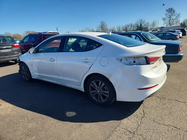 5NPD84LF6JH338735 2018 HYUNDAI ELANTRA - Image 2