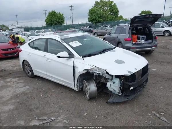 5NPD84LF6JH349458 2018 HYUNDAI ELANTRA - Image 1
