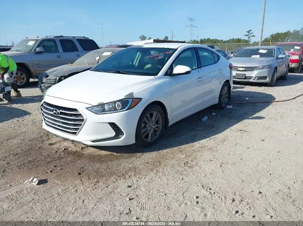 5NPD84LF6JH356927 2018 HYUNDAI ELANTRA - Image 2