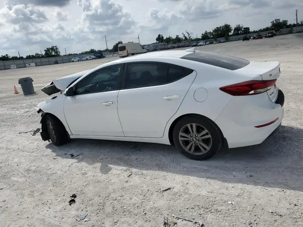 5NPD84LF6JH358256 2018 HYUNDAI ELANTRA - Image 2