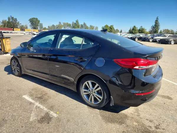 5NPD84LF6JH359410 2018 HYUNDAI ELANTRA - Image 2
