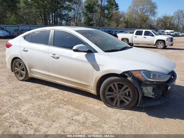 5NPD84LF6JH360637 2018 HYUNDAI ELANTRA - Image 1