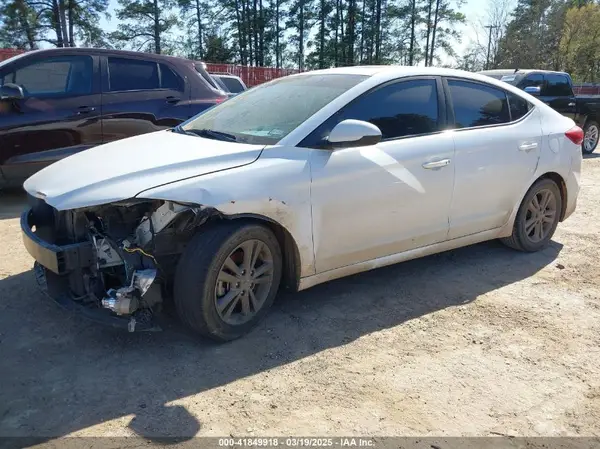 5NPD84LF6JH360637 2018 HYUNDAI ELANTRA - Image 2