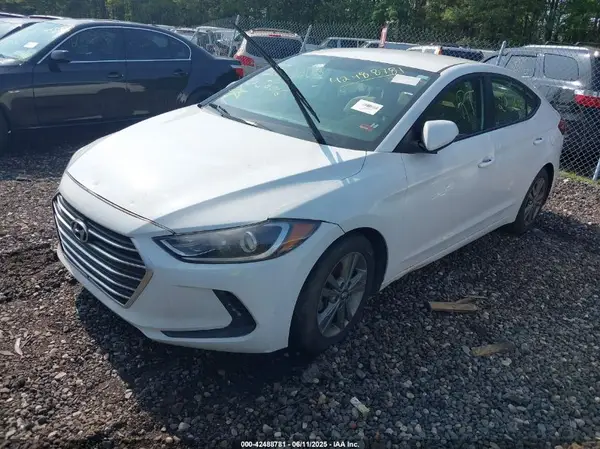 5NPD84LF6JH360640 2018 HYUNDAI ELANTRA - Image 2