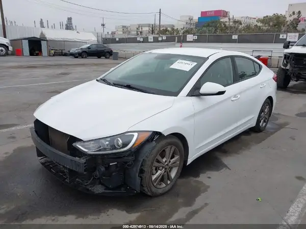 5NPD84LF6JH363683 2018 HYUNDAI ELANTRA - Image 2