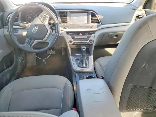 5NPD84LF6JH363943 2018 HYUNDAI ELANTRA - Image 8