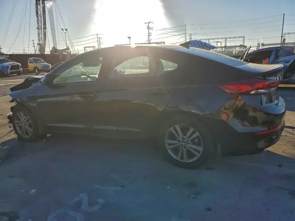5NPD84LF6JH368477 2018 HYUNDAI ELANTRA - Image 2