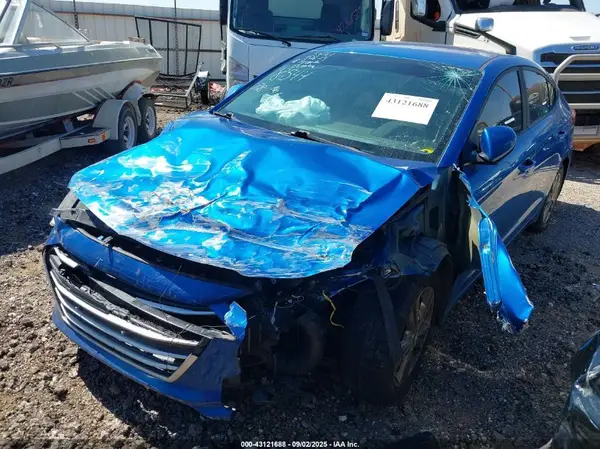 5NPD84LF6JH368544 2018 HYUNDAI ELANTRA - Image 2