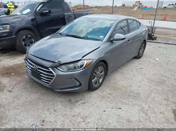 5NPD84LF6JH370942 2018 HYUNDAI ELANTRA - Image 2