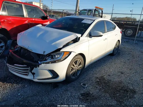 5NPD84LF6JH371461 2018 HYUNDAI ELANTRA - Image 2