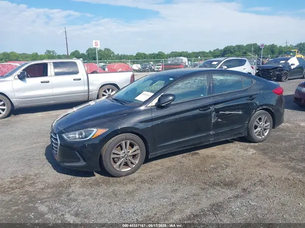 5NPD84LF6JH371654 2018 HYUNDAI ELANTRA - Image 2