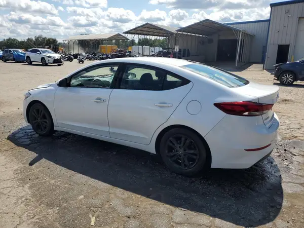 5NPD84LF6JH375686 2018 HYUNDAI ELANTRA - Image 2
