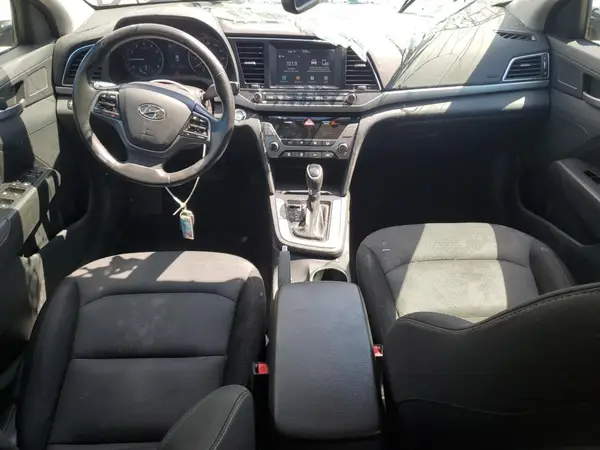 5NPD84LF6JH375686 2018 HYUNDAI ELANTRA - Image 8