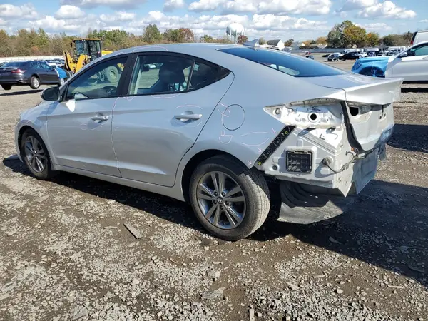 5NPD84LF6JH378412 2018 HYUNDAI ELANTRA - Image 2